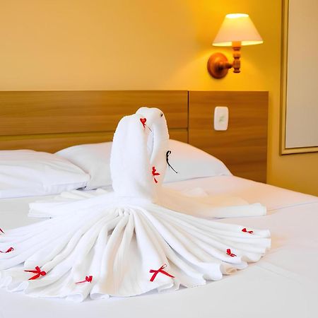 Hotel Ponta Das Toninhas Ubatuba Bagian luar foto