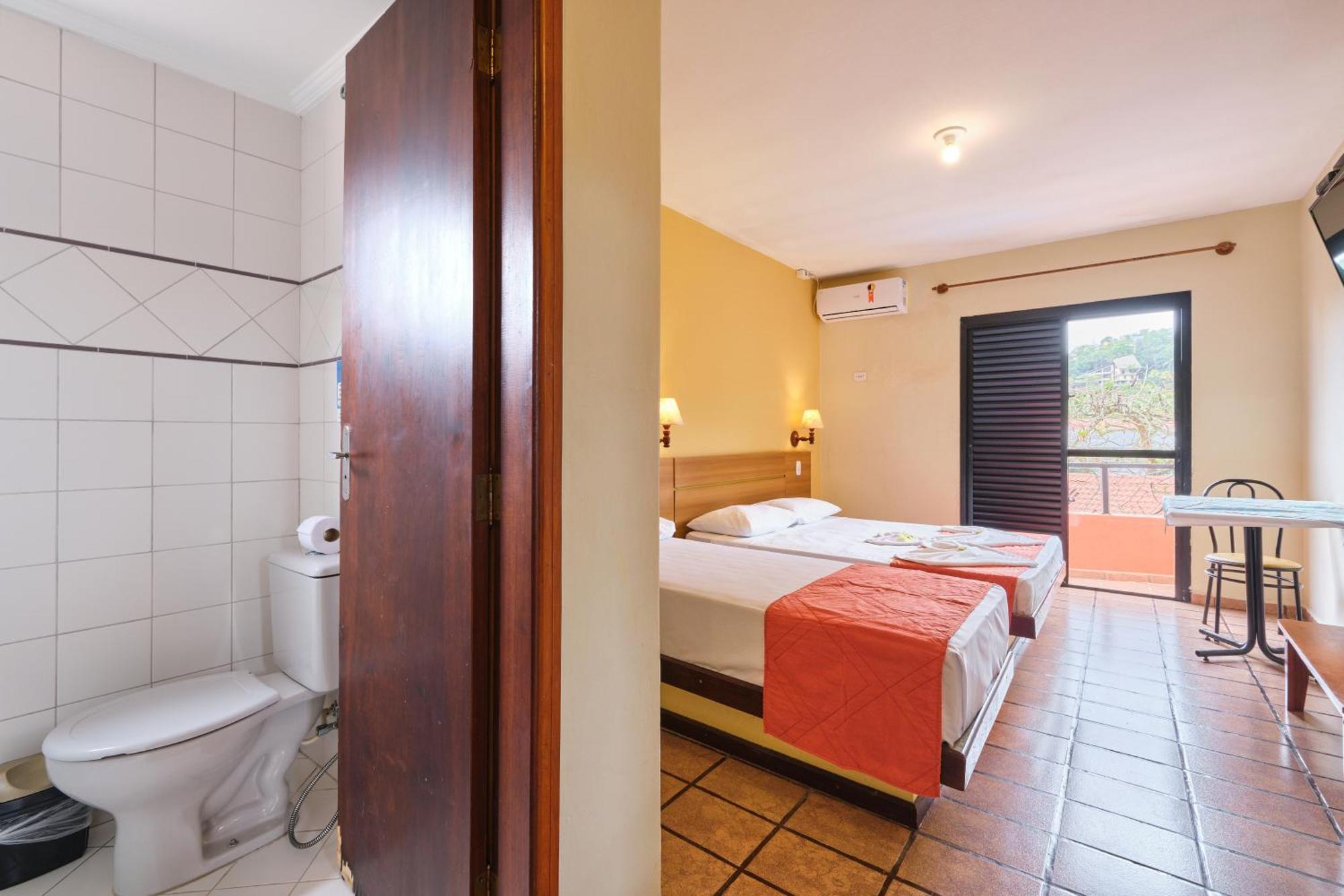 Hotel Ponta Das Toninhas Ubatuba Bagian luar foto