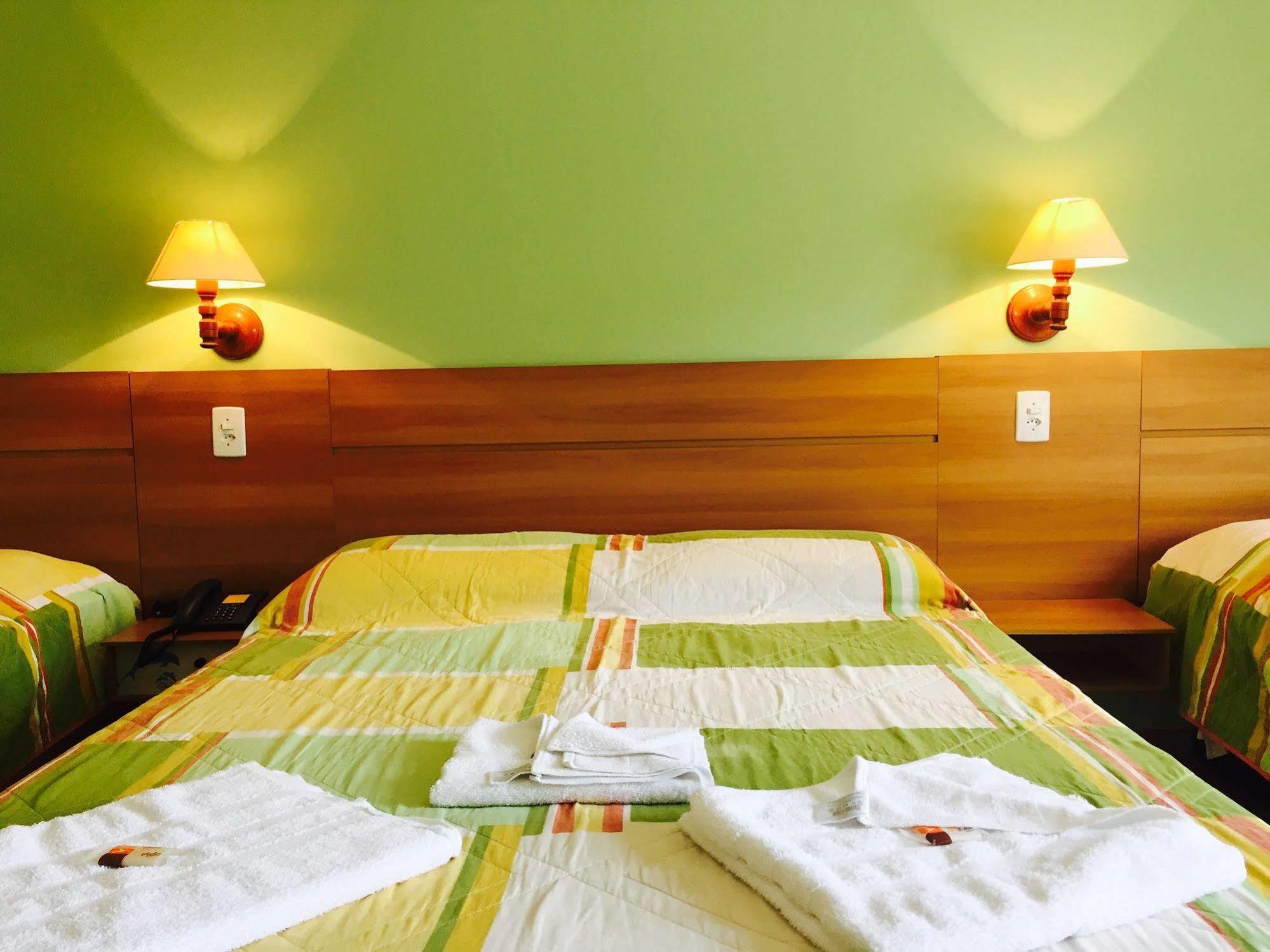 Hotel Ponta Das Toninhas Ubatuba Bagian luar foto