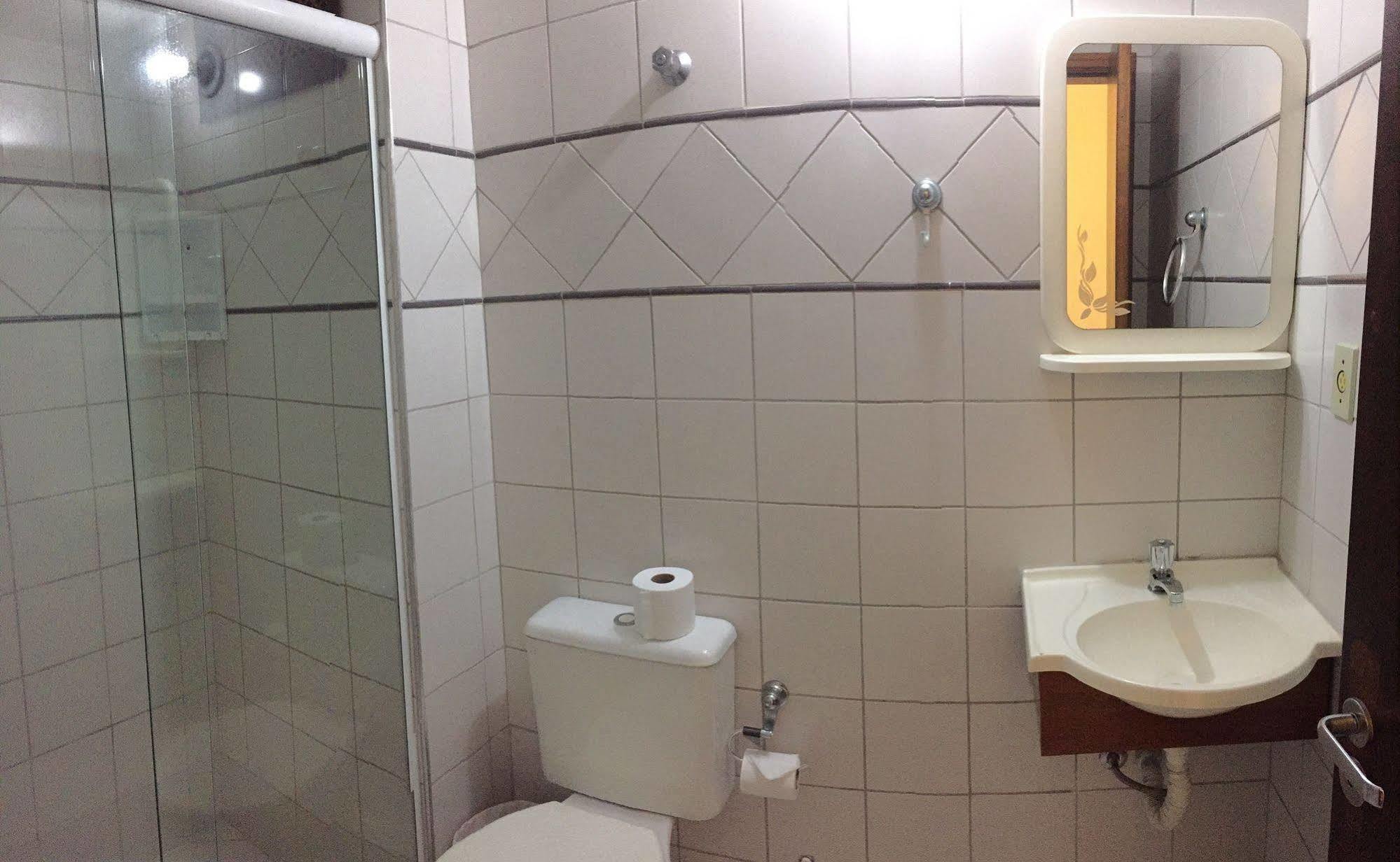 Hotel Ponta Das Toninhas Ubatuba Bagian luar foto
